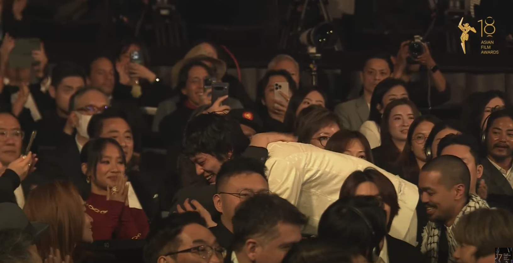 宣布最佳新演員時,栗原颯人表現驚訝又興奮。