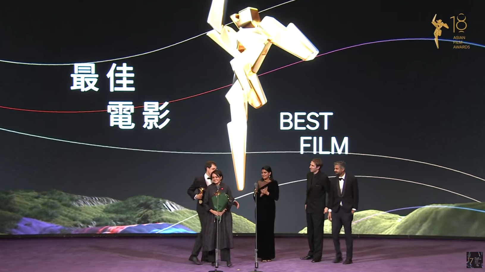 《乘著光的幻想》擊敗《九龍城寨之圍城》勇奪最佳電影。