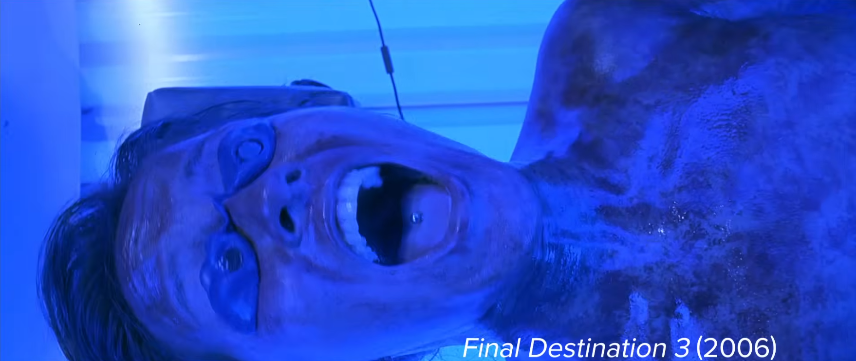 《死神再3來了》中曬太陽燈死法十分經典。