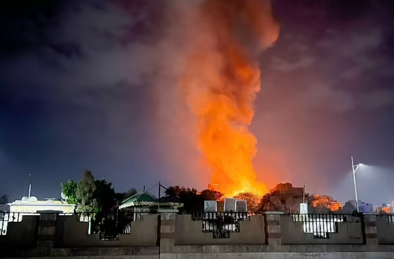 美媒《大西洋》周一(24日)揭發,該雜誌總編輯戈德堡(Jeffrey Goldberg)被白宮團隊錯誤加入通訊軟件Signal通話群組,群組成員包括美國副總統萬斯、國務卿魯比奧、國防部長海格塞思、白宮國家安全顧問沃爾茨等高官,他們曾在群組討論空襲也門胡塞武裝的細節。(資料圖片)