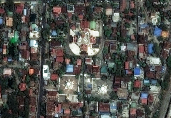 地震前的阿南達與賓達亞。(路透社)