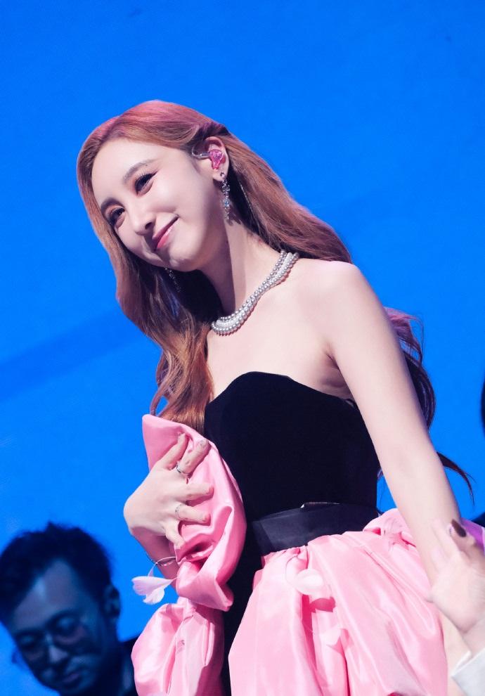 Angela周日於佛山站開騷,並順利完滿結束。