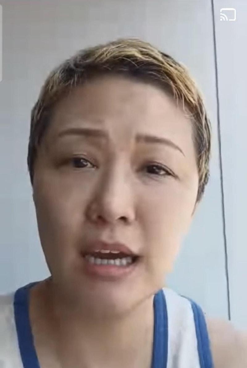 羅敏莊走到街上,表示非常害怕。