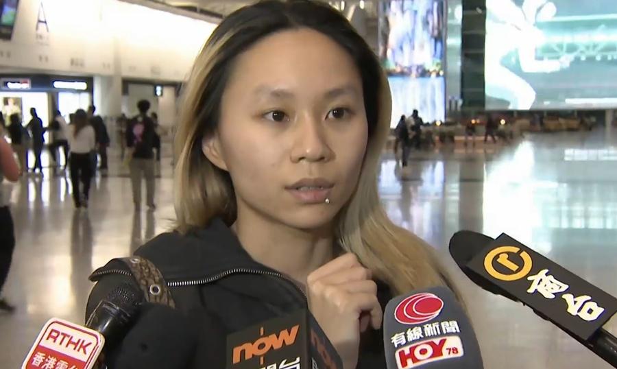 港航客機疑行李架「尿袋」起火逼降福州,乘客返港稱救火動作其實有點慢。(有線新聞截圖)