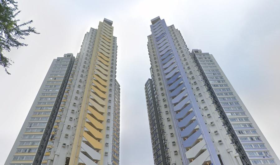 一名女子被發現昏迷倒臥於筲箕灣阿公岩道1號明華大廈對開位置。(Google Map)