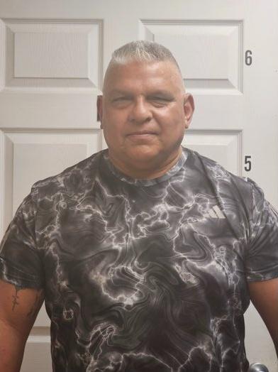 58歲男子Charles Roy Rodriguez生前曾在2001年因性侵一名女子。(X)