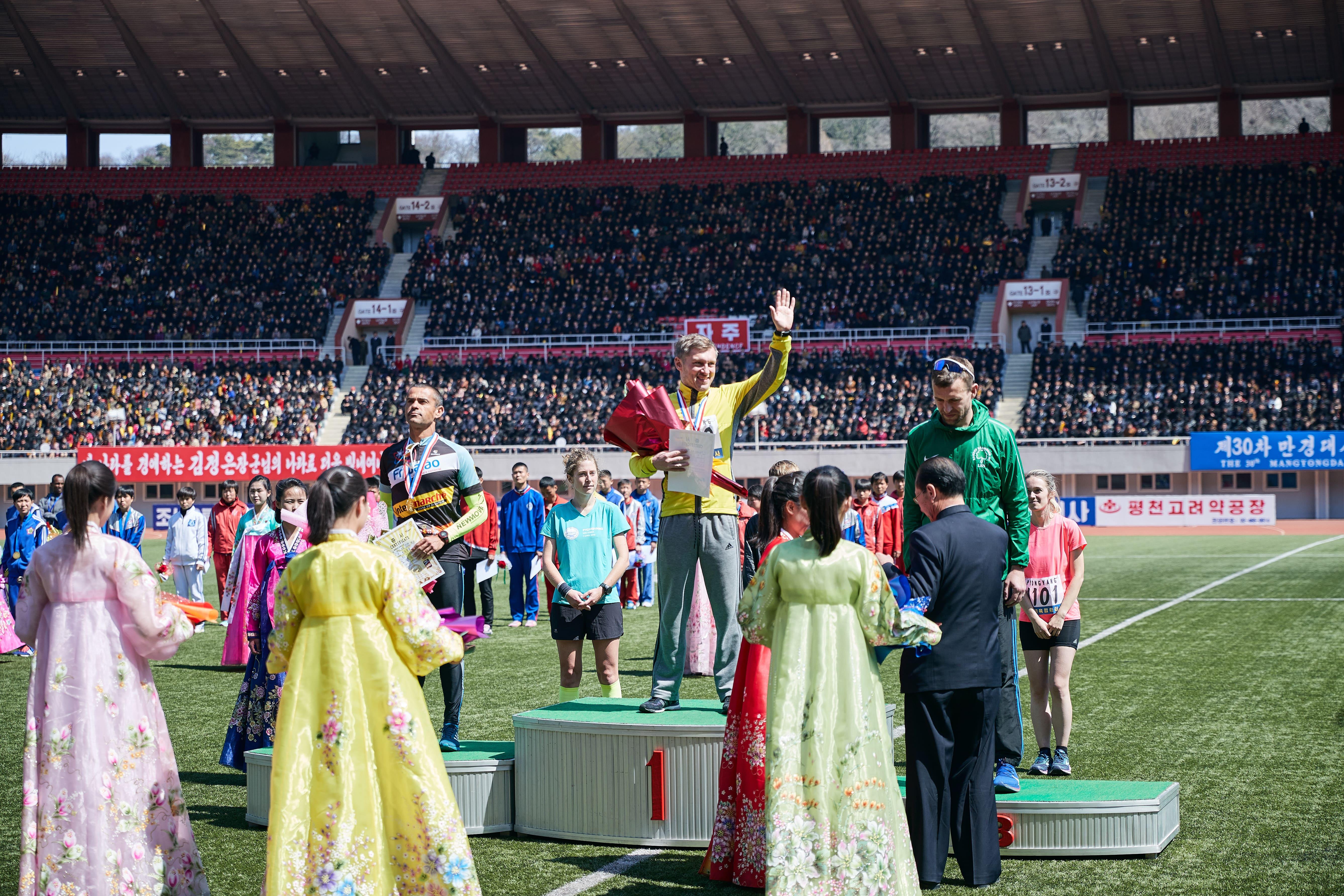 所有參賽者都有機會在金日成體育場內,於可容納 5 萬名觀眾的見證下完成比賽。(網上圖片)