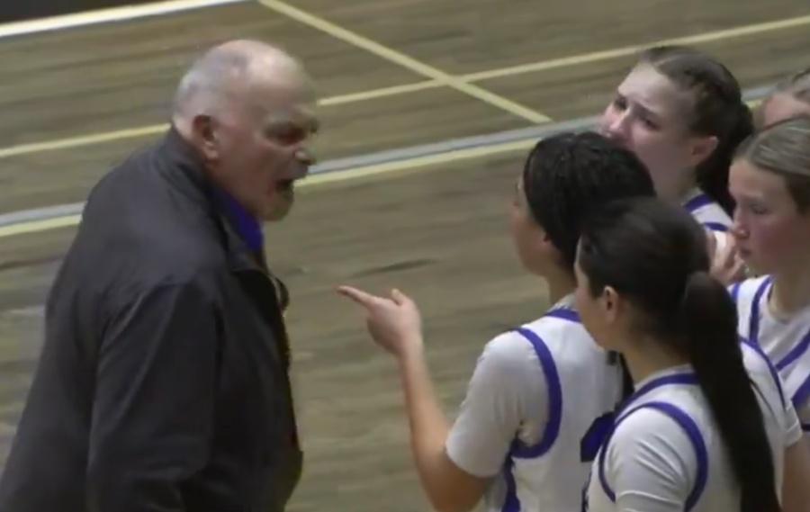 另一隊員Ahmya Tompkins立即介入,並與Jim發生言語衝突。(X)