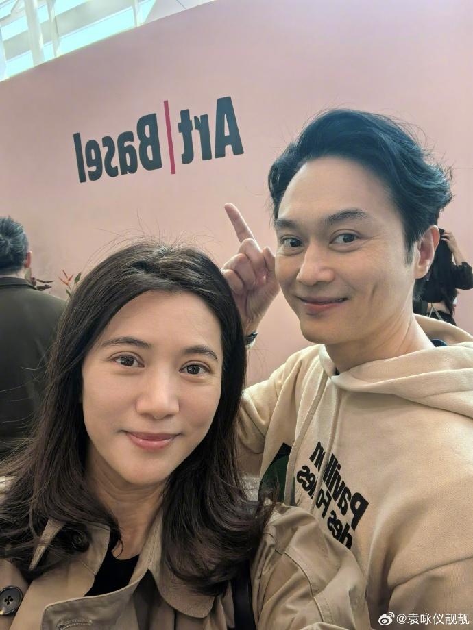 張智霖袁詠儀每年都會出席巴塞爾藝術展香港展會。