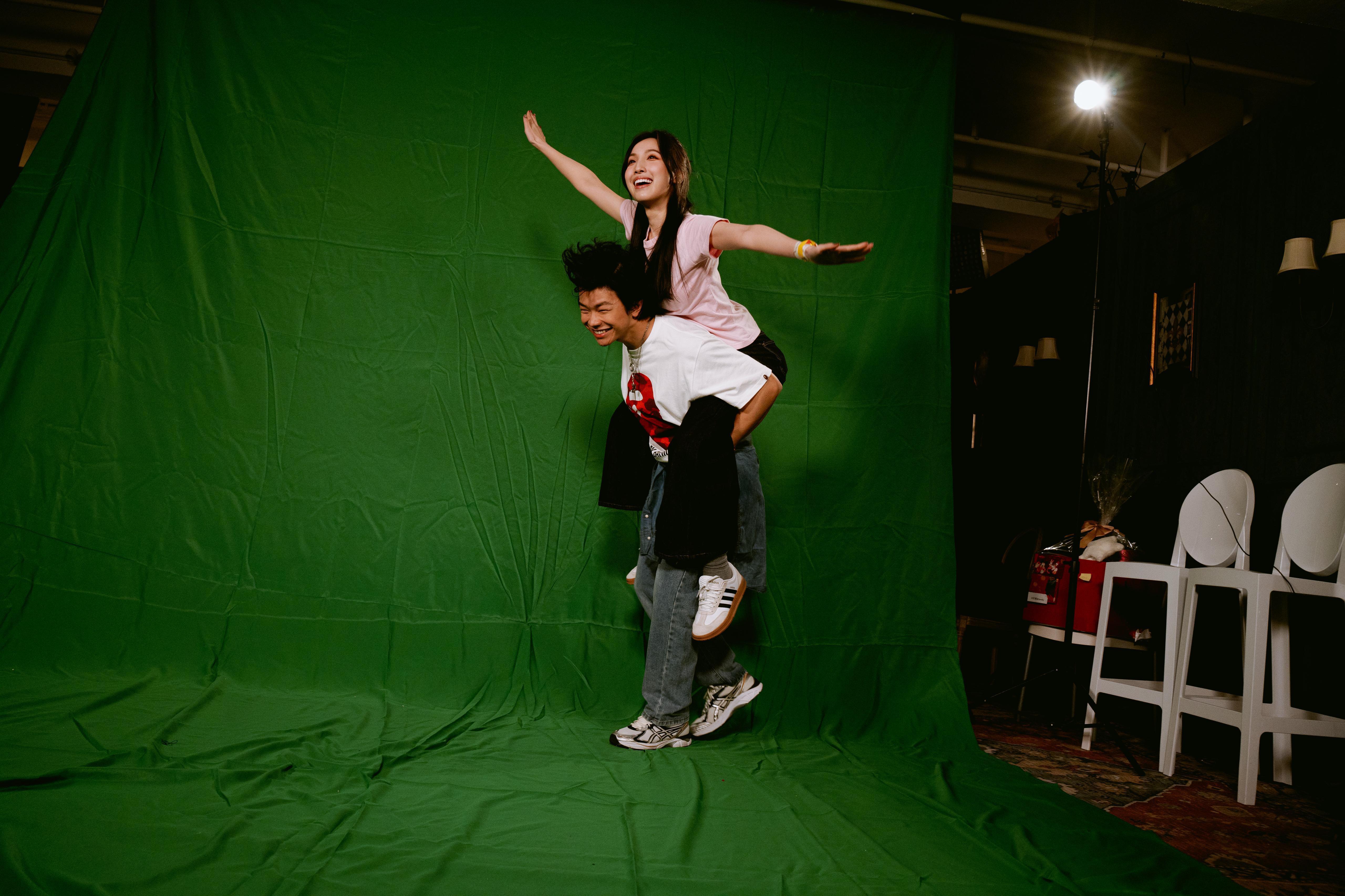 基仔笑指今次MV賣點是「low筆」製作。