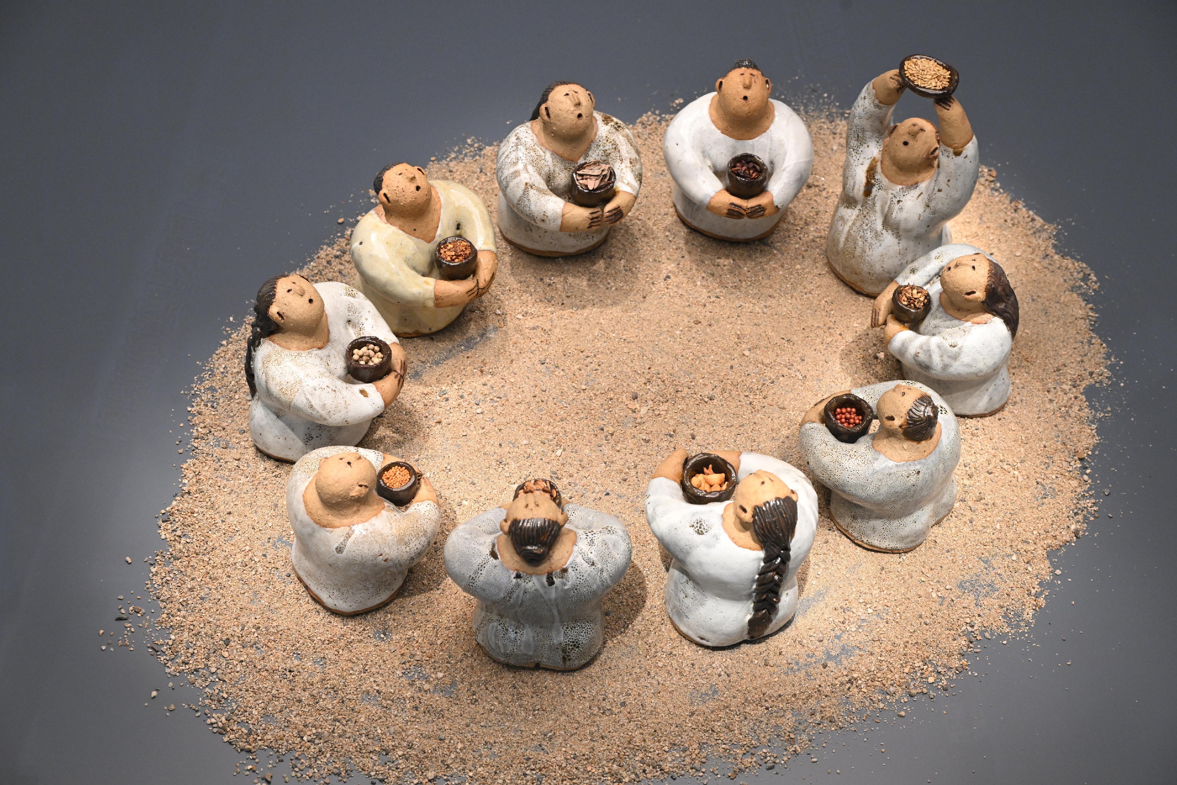 李慧嫻的陶藝作品《儀式》。