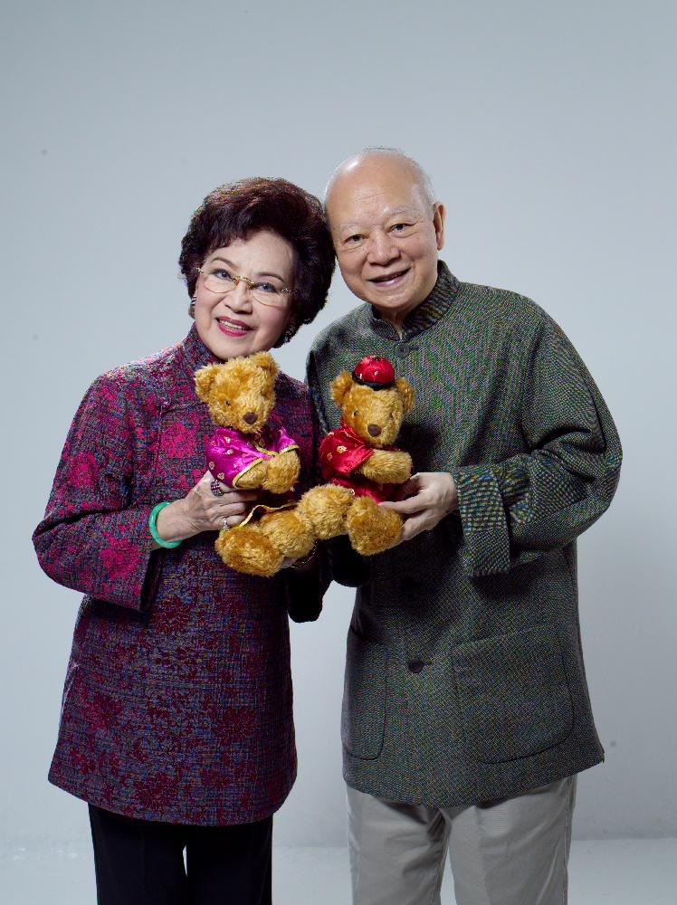 君如經常說笑,指琴姐與爸爸夏春秋過去有一段情。