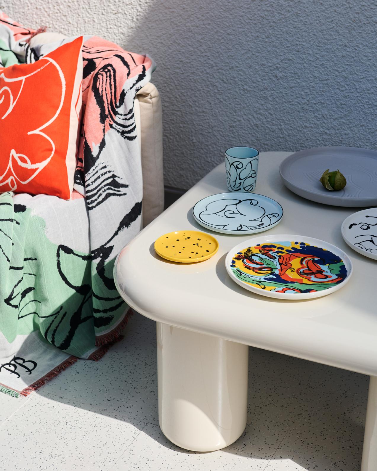 Marimekko把Petra Börner的畫作融入家具中。