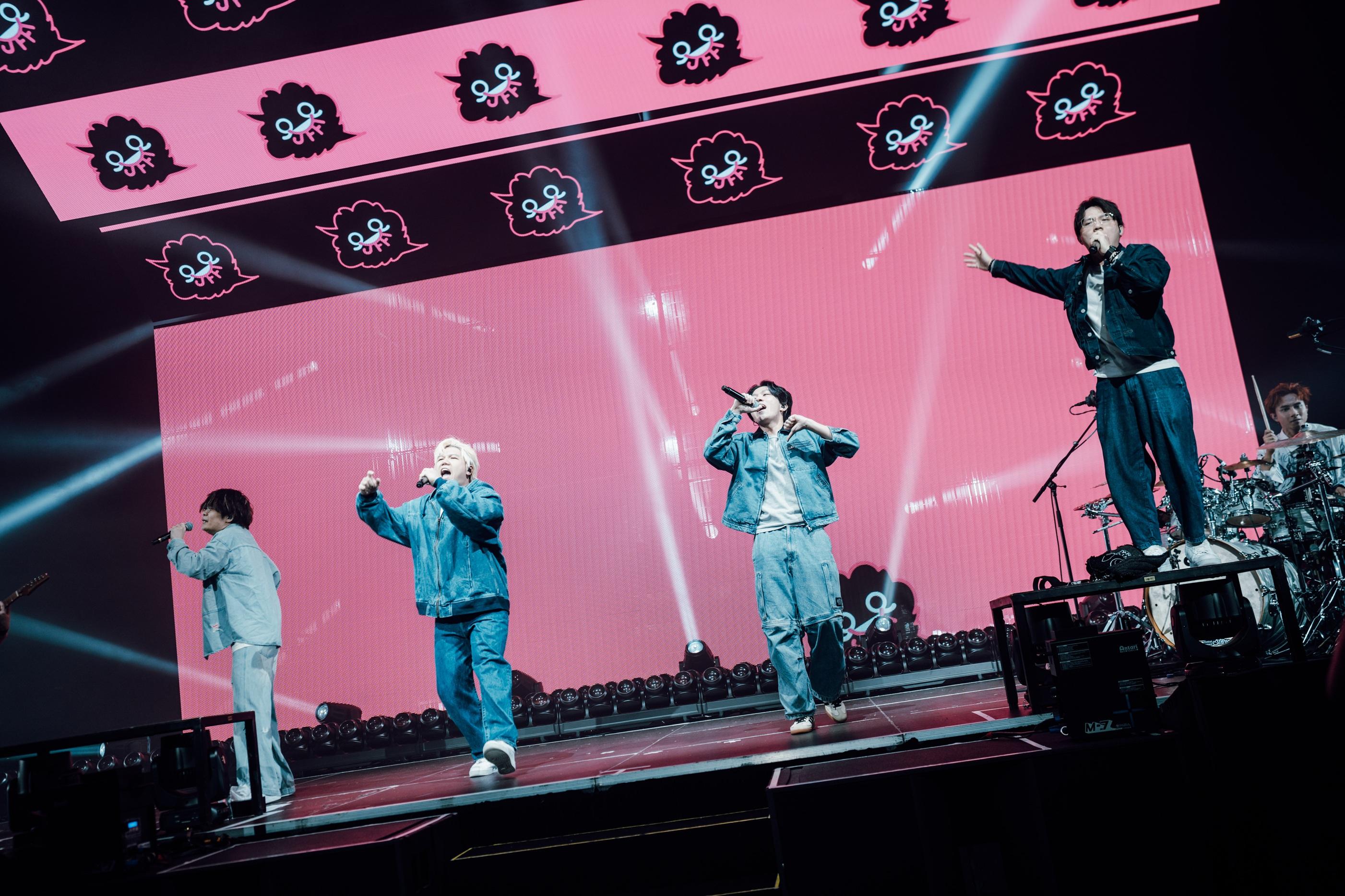 JFFT成員床哥、雞翼、良少及米爺全員出動演繹熱血之作《JFFSong》。