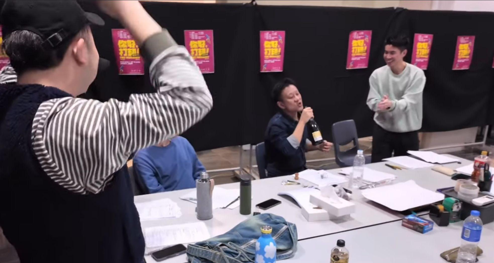 朱栢康擺出豬嘴的表情!