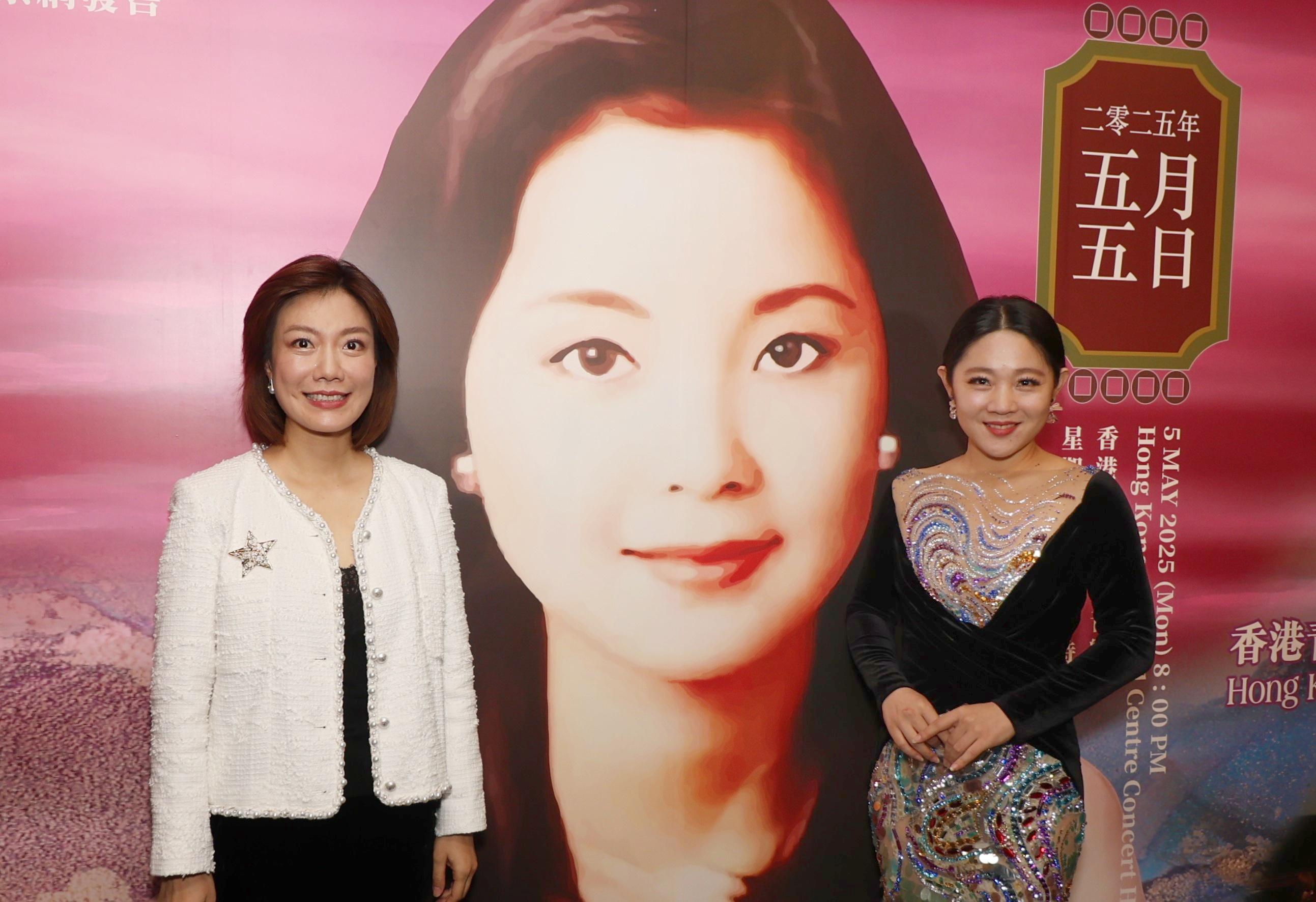 龍婷與王靜將於5月5日舉行《永遠的鄧麗君30周年紀念慈善交響音樂會》。