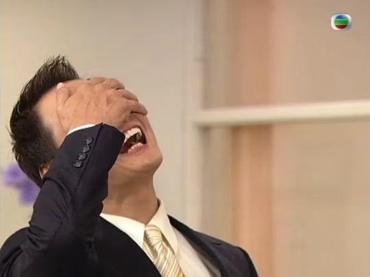 「掩額頭」meme 原圖。