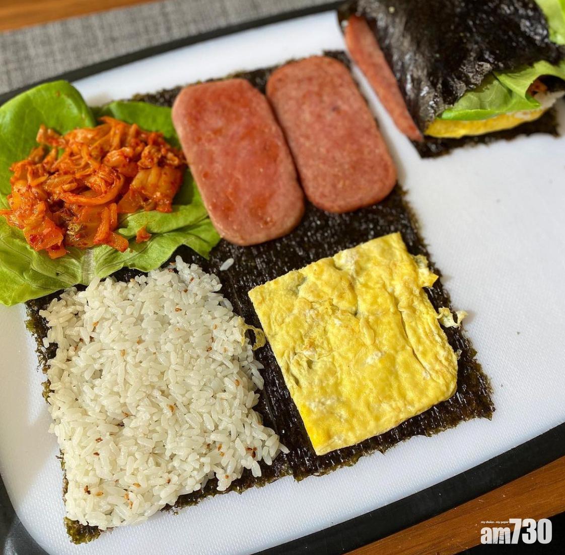 紫菜包飯加入泡菜後立刻充滿韓式風味!