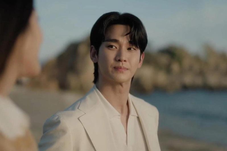 金秀賢表示要以涉嫌違反性暴力犯罪處罰法的嫌疑,向「橫豎研究所」及金賽綸家人提出起訴。