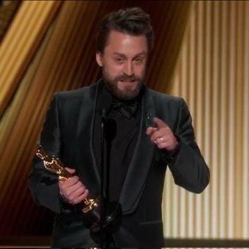 Kieran Culkin憑《深痛導賞團》橫掃多個頒獎禮,於奧斯卡再下一城。
