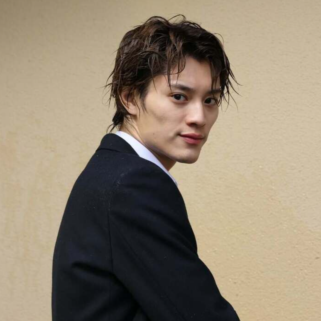 25歲人氣男星上村謙信已被事務所解約。