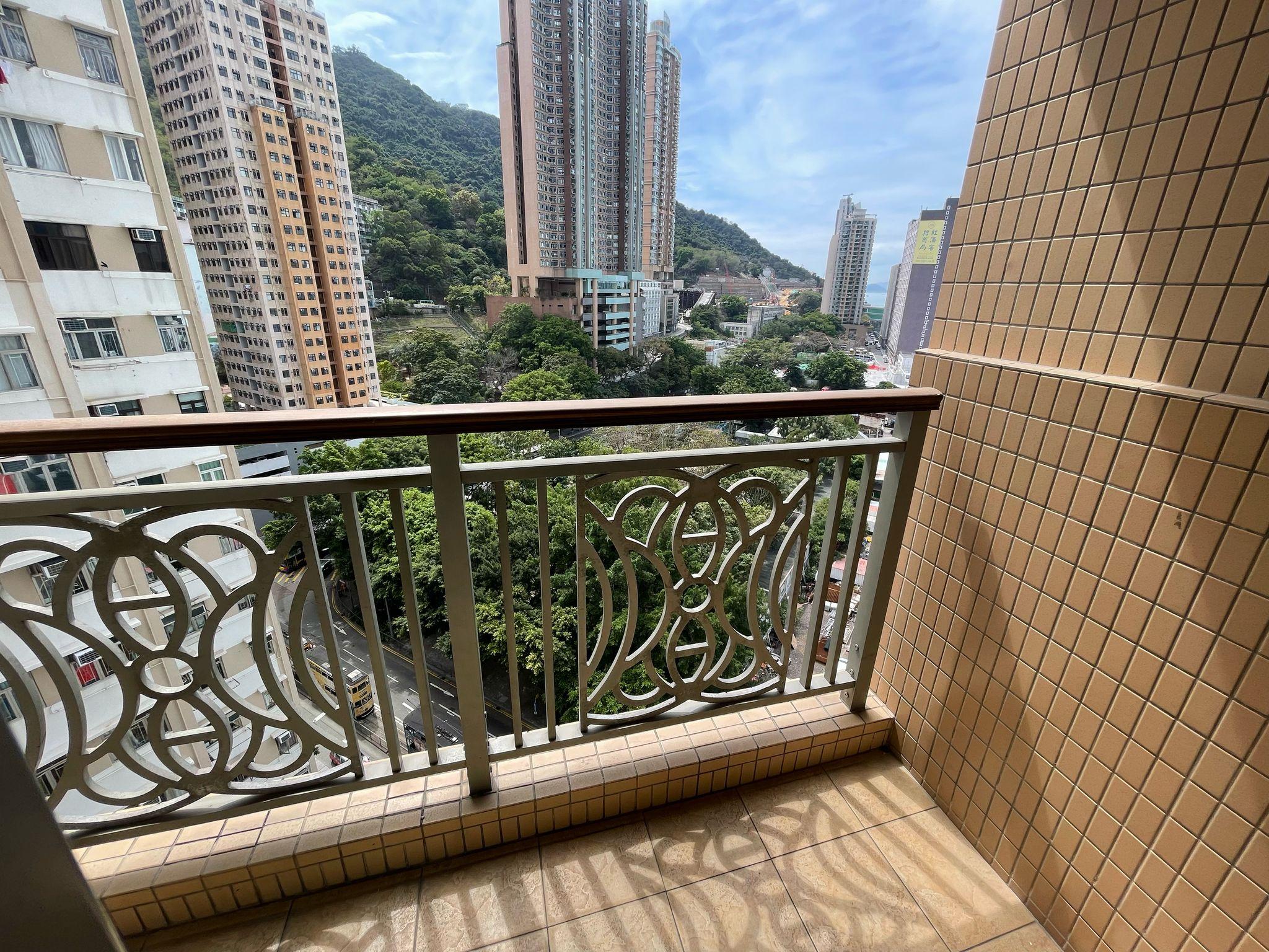 大廳外接露台,方便晾曬衣物。