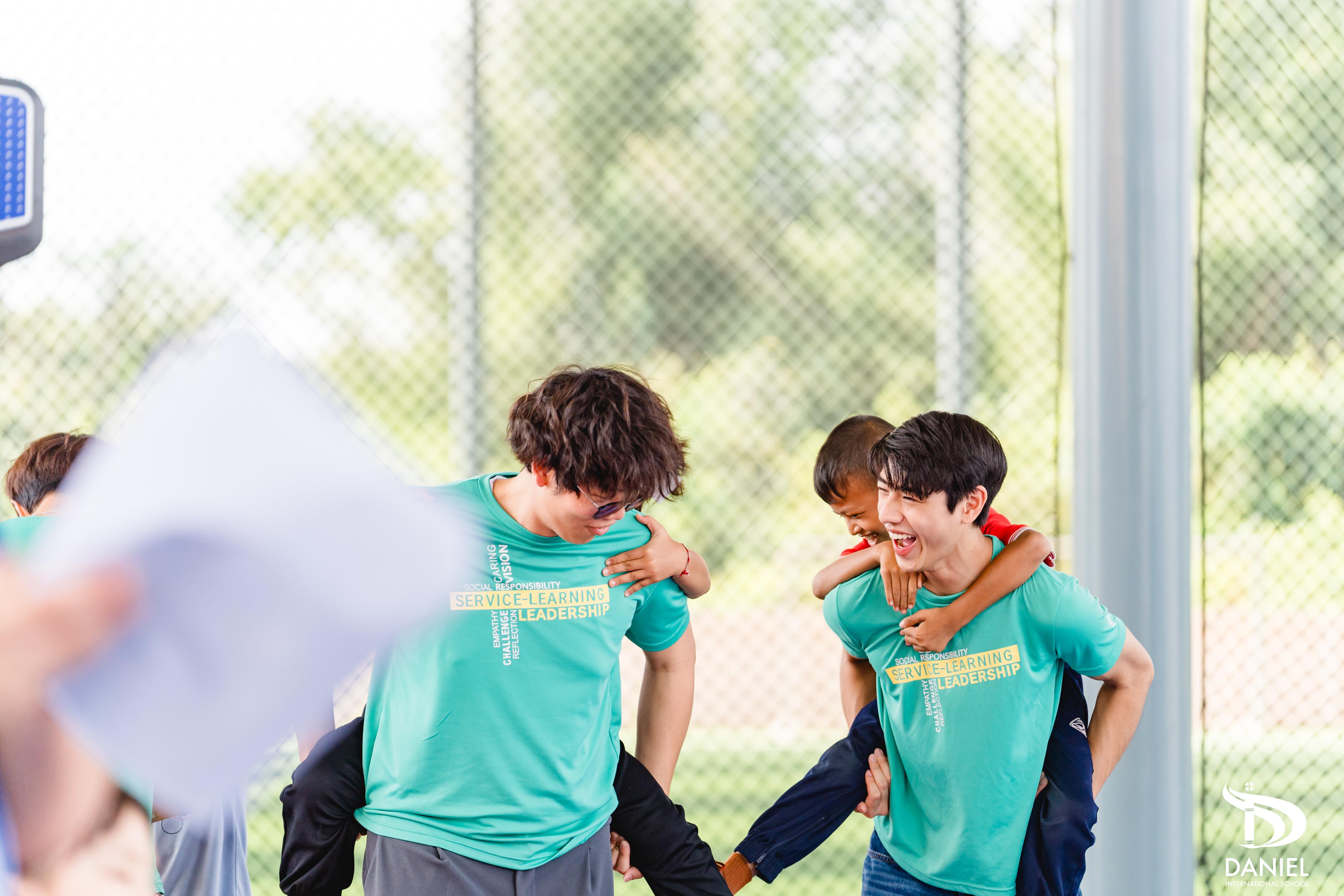 理大學生學習運用知識服務社群。