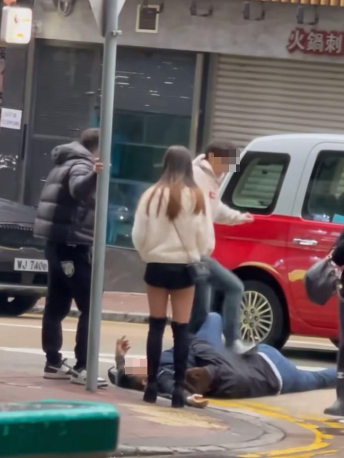 尖沙咀發生爭執事件。(fb「車cam L(香港群組)」截圖)