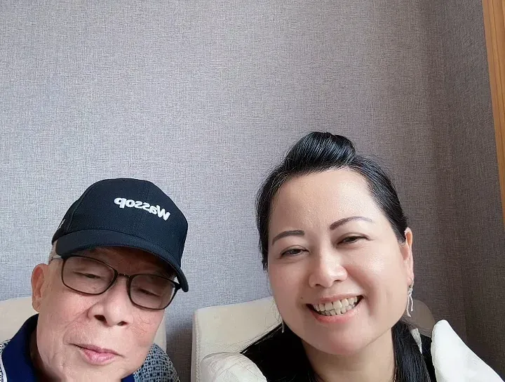 何伯何太之前上陽江做直播