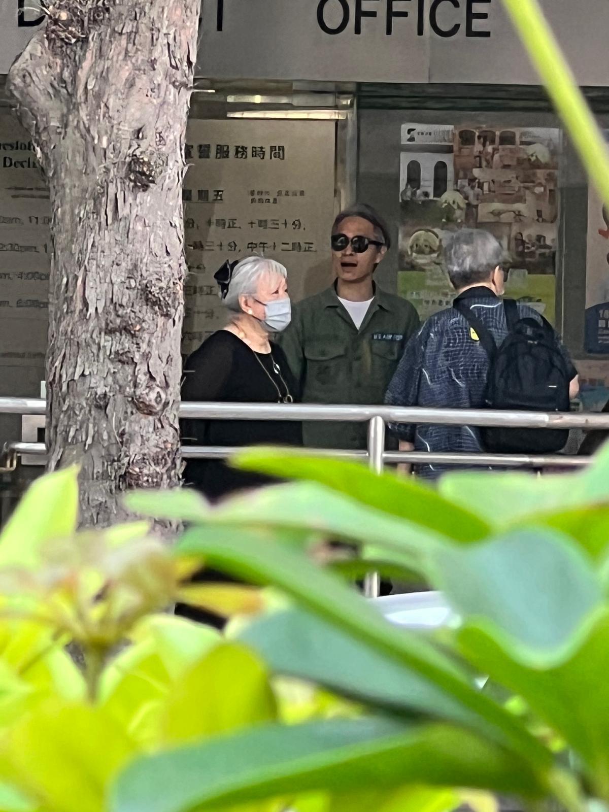 官恩娜外婆爭産案件今日於東區法院提堂。(娛樂組攝)