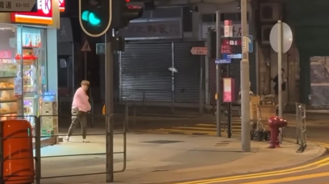 田灣發生刑事毀壞案。(fb「香港突發事故報料區及討論區」截圖)