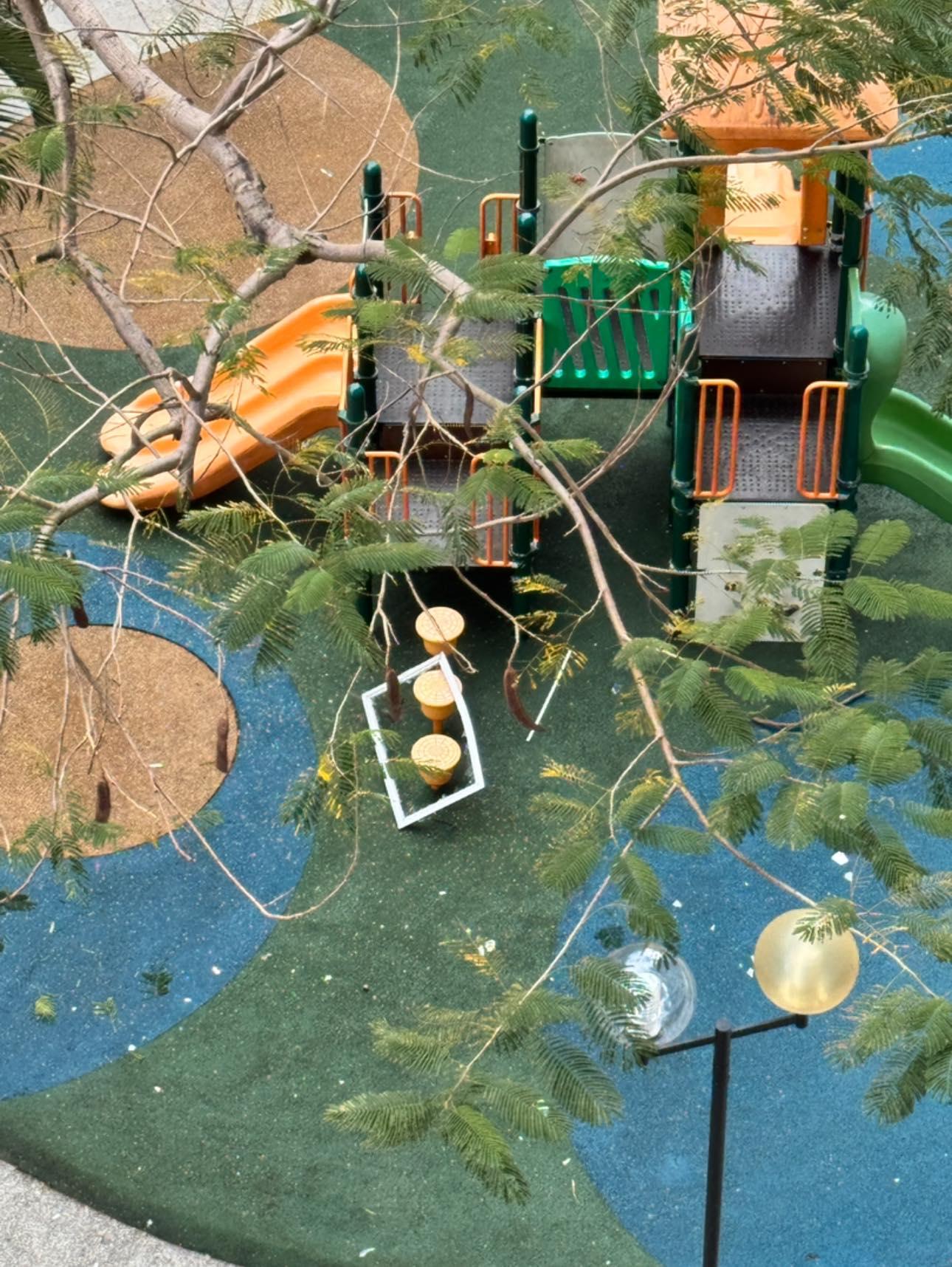 藍田一個住宅單位發生爆炸。(網上圖片)