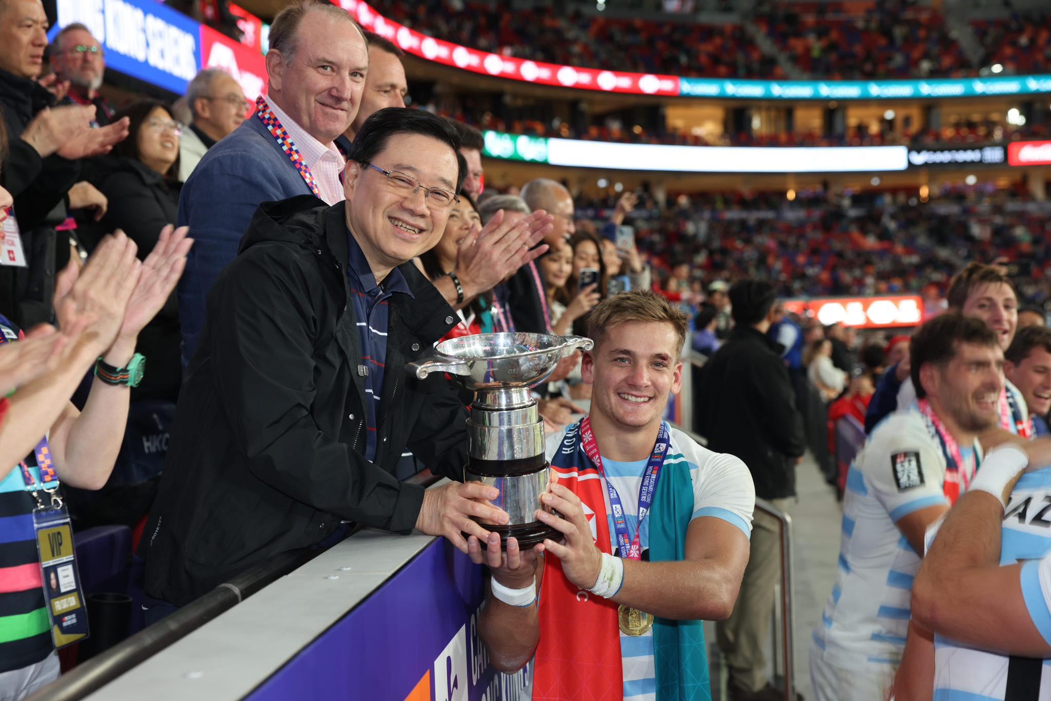 李家超到啟德體育園觀賽。(李家超FB)