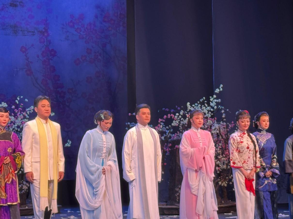 上海越劇院,每個演員都渾身是戲。(作者提供)