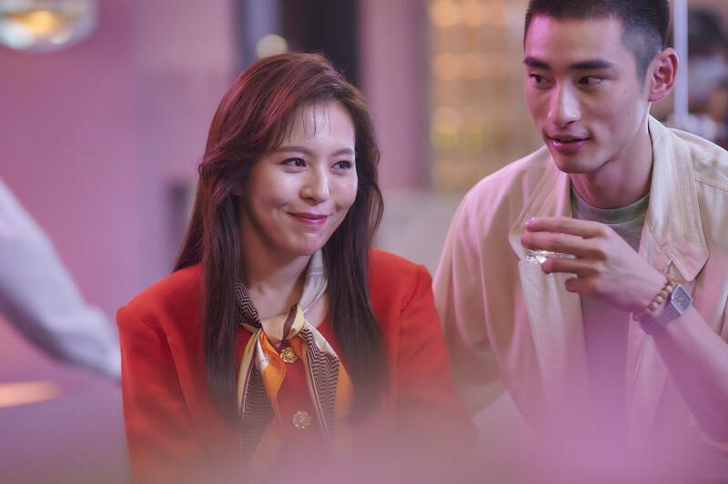 劉品言憑台劇《華燈初上》入圍金鐘獎戲劇節目女配角獎。