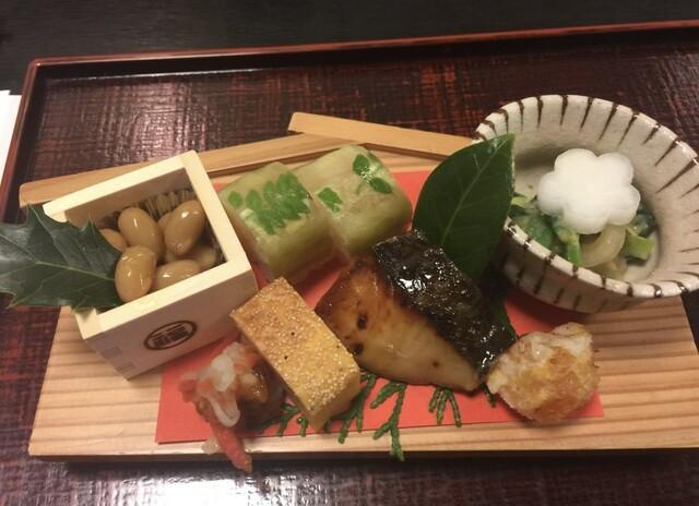 大阪懷石料理店「喜一」曾連續四年獲得米芝蓮一星殊榮。(tabelog圖片)