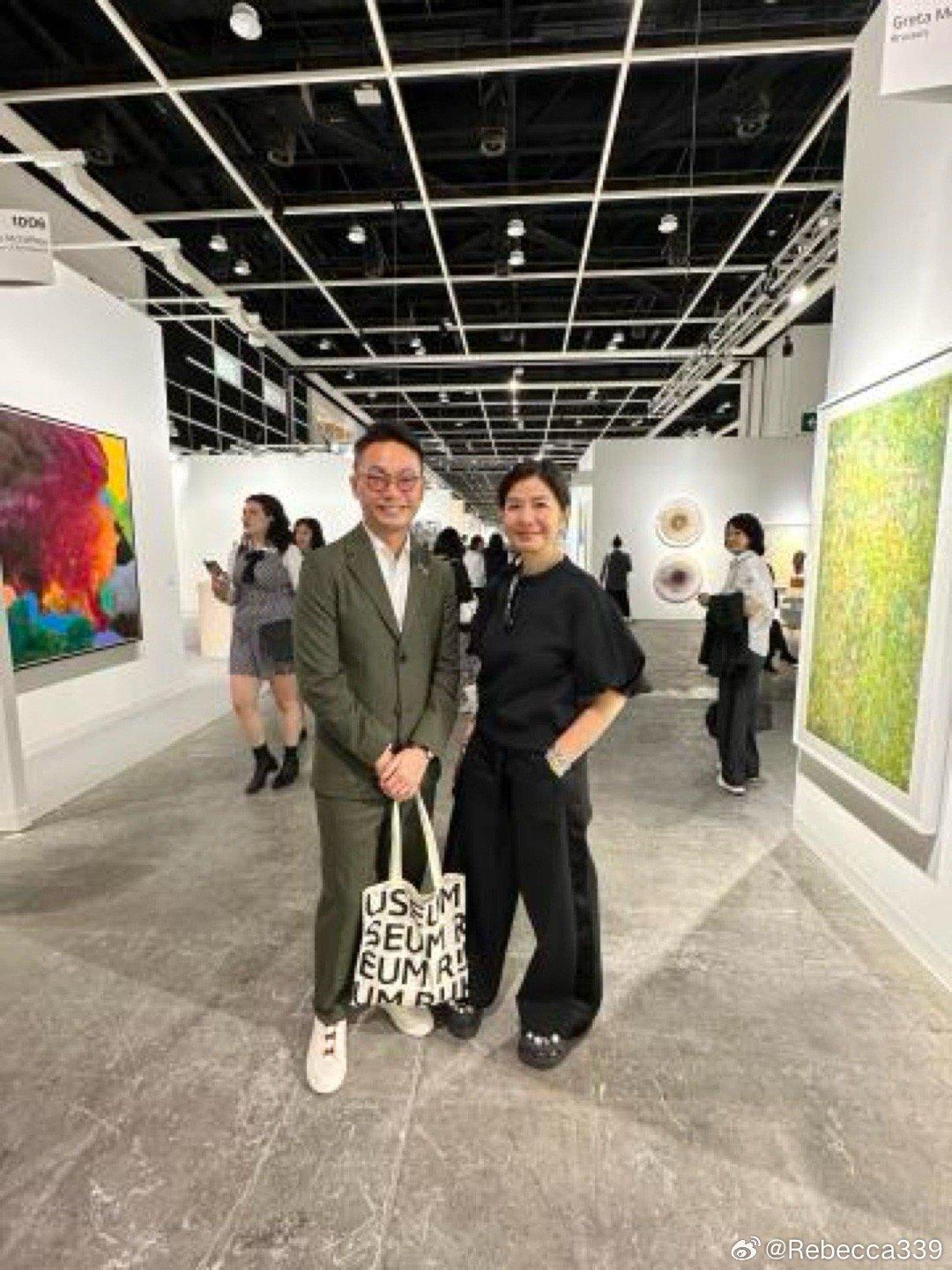 鍾楚紅亦有出席Art Basel 。
