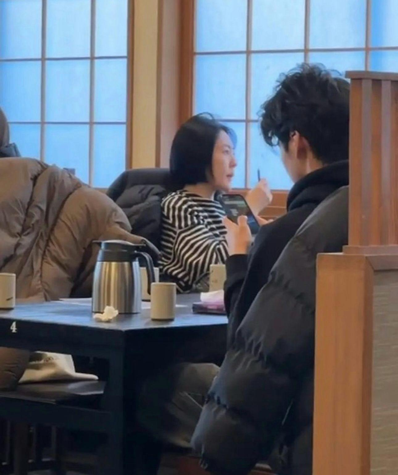 相中未見大S與具俊曄的身影,估計大S當時已經身體不適沒有同行外出。