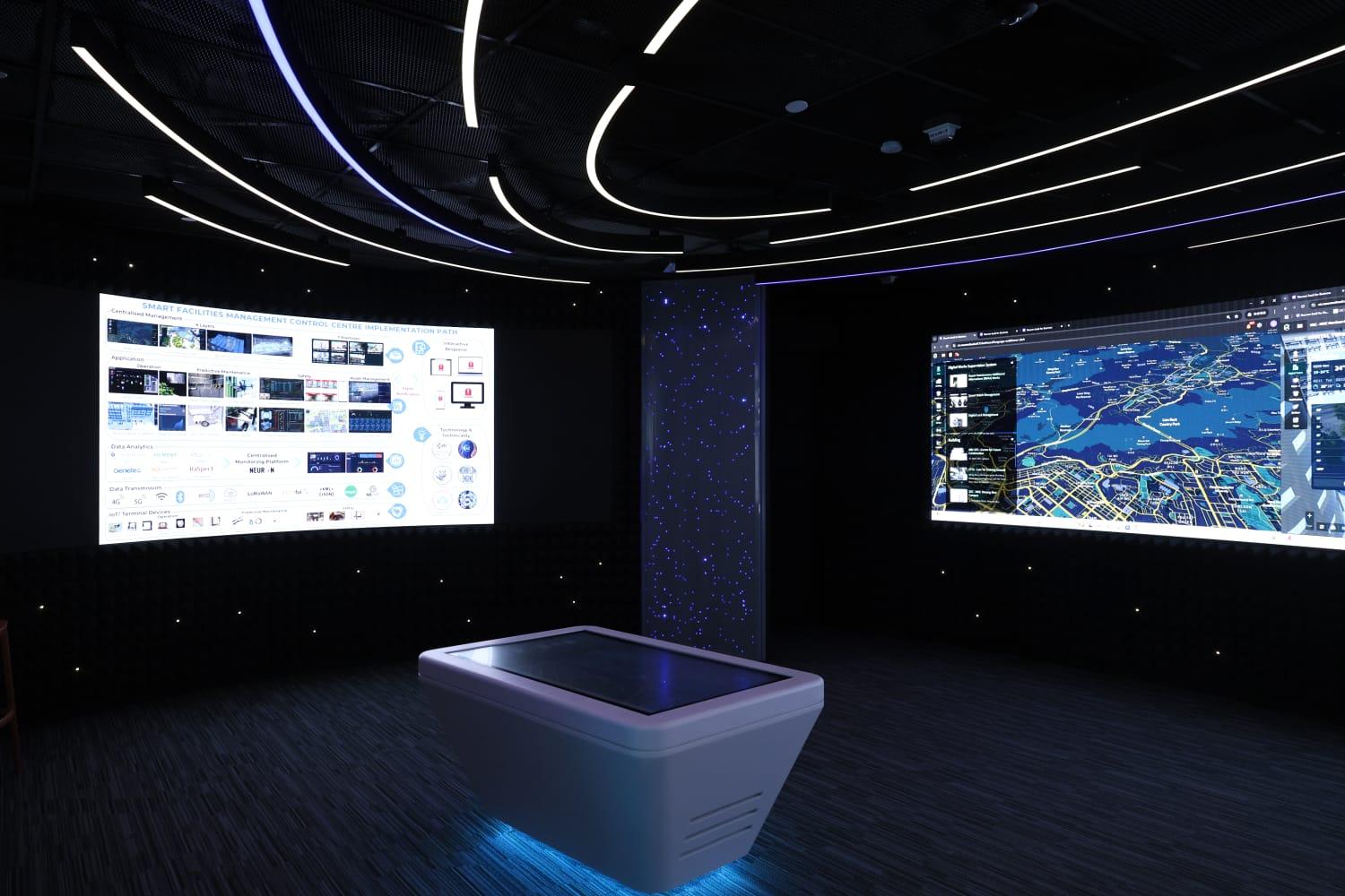 建造業議會成立的「物業管理智能監察中心」。(林俊源攝)