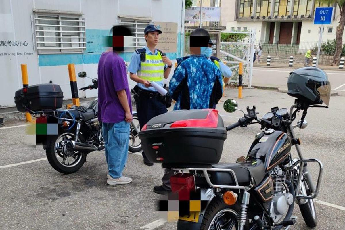 警方在九龍城區打擊「違規學習駕駛」。(警方圖片)