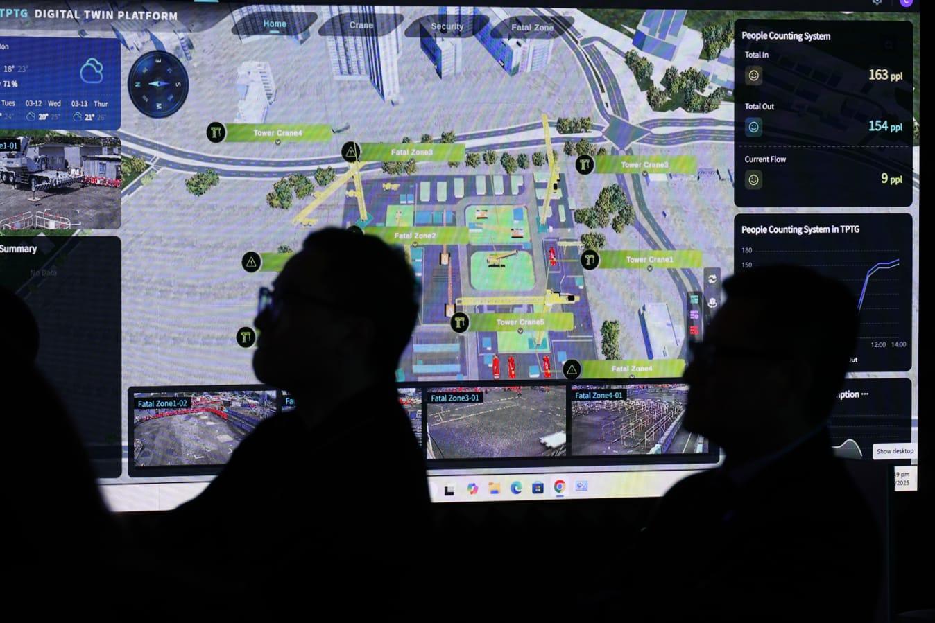 建造業議會成立的「物業管理智能監察中心」。(林俊源攝)