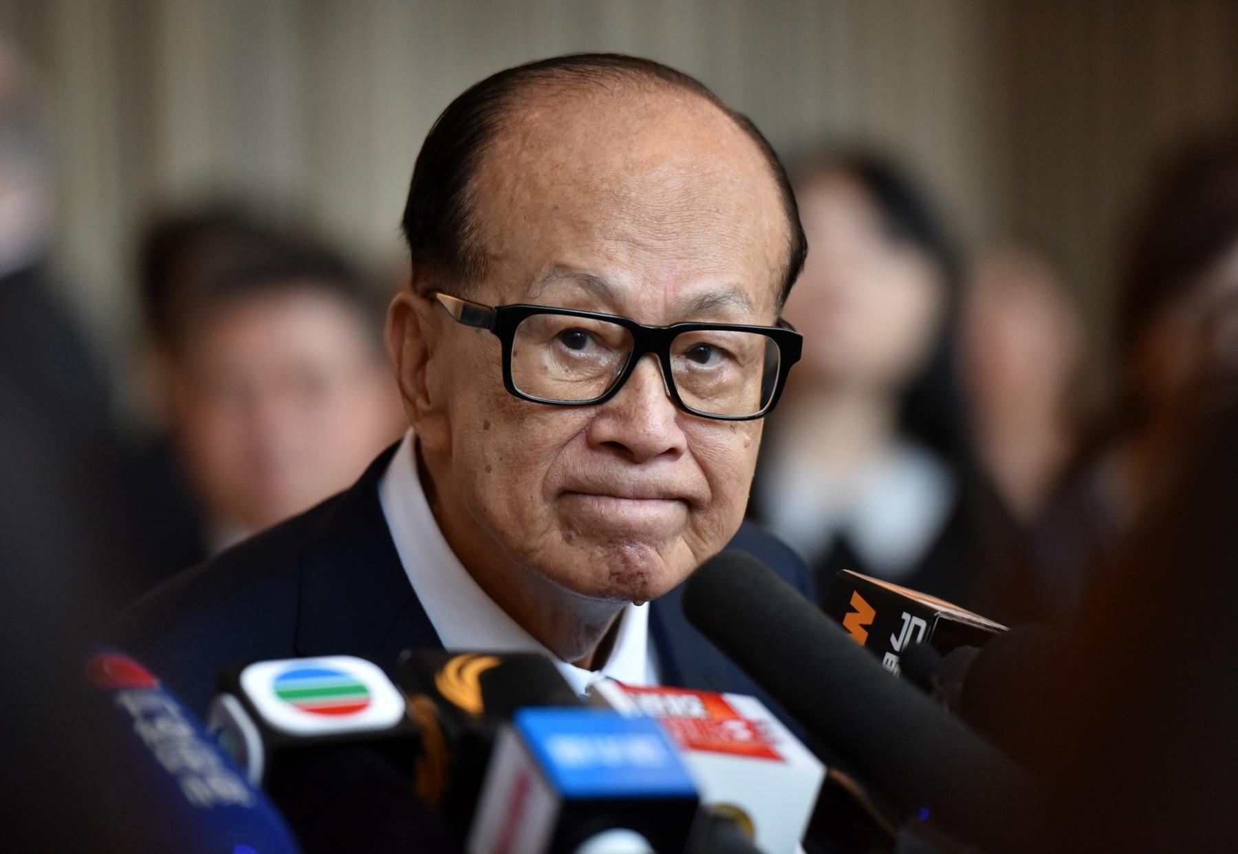 長和系創辦人李嘉誠近年出售資產舉動,不時引起輿論關注。(資料圖片)