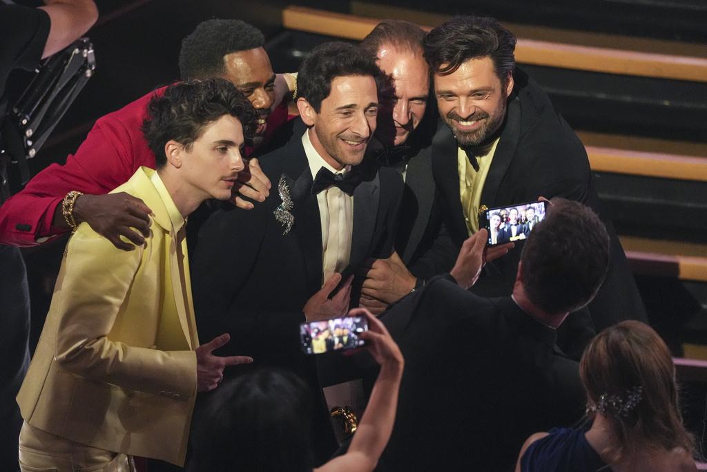 奧斯卡2025|艾哲倫保迪(Adrien Brody)繼鋼琴戰曲後,再成奧斯卡影帝。(美聯社)