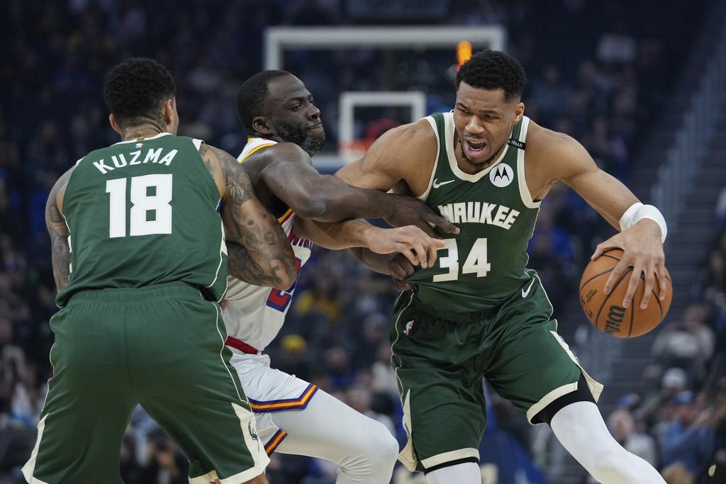 勇士104:93擊敗公鹿。(美聯社)