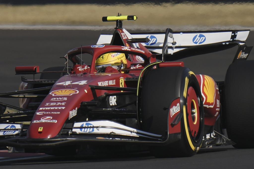 法拉利車手咸美頓取得上海站衝刺賽頭位。(美聯社)