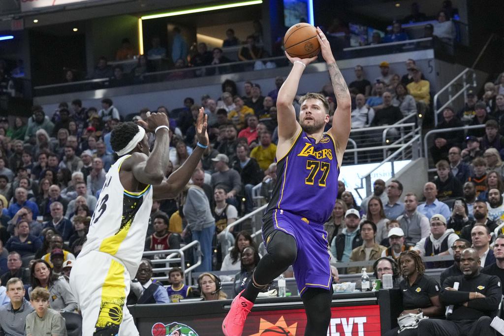 湖人120:119擊敗溜馬。(美聯社)