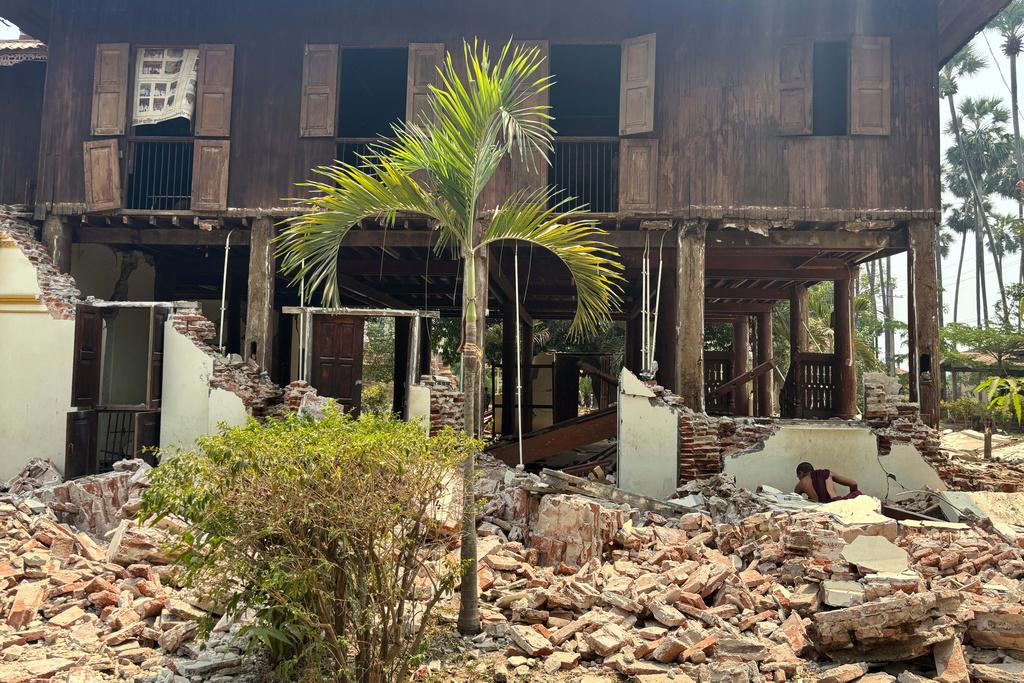 緬甸首都奈比都亦有建築受損。(美聯社)