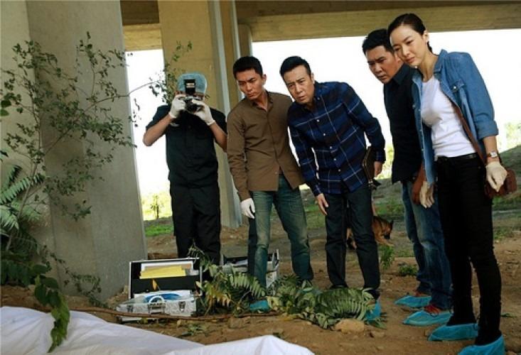 《刑警隊長》的劇本籌備達五年,製作團隊曾多次探訪公安隊伍及劇中原型主角顧瑛的家人等,可見製作非常認真。(網上圖片)