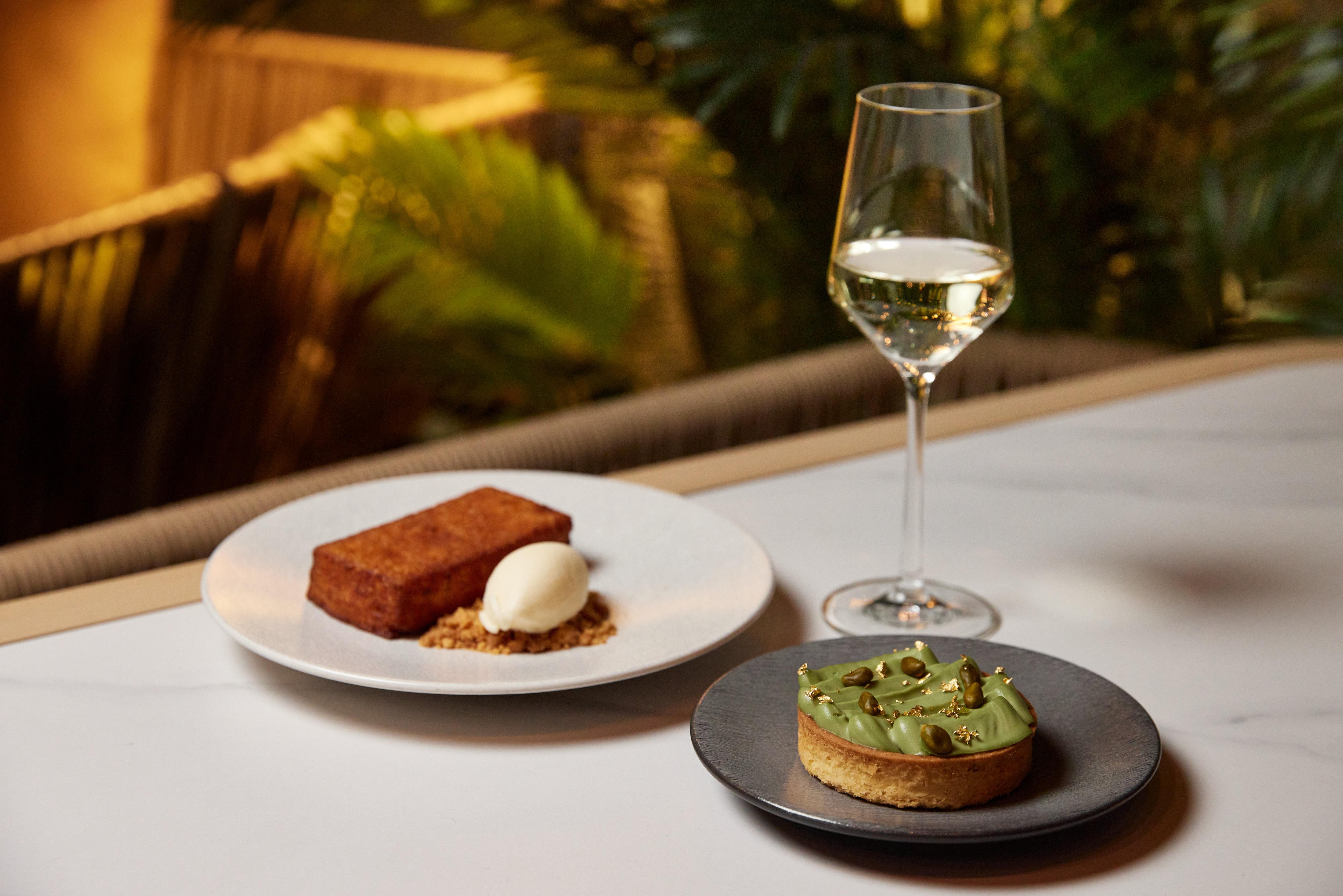 開心果撻$98、法式吐司配雪糕$68(露台餐單)