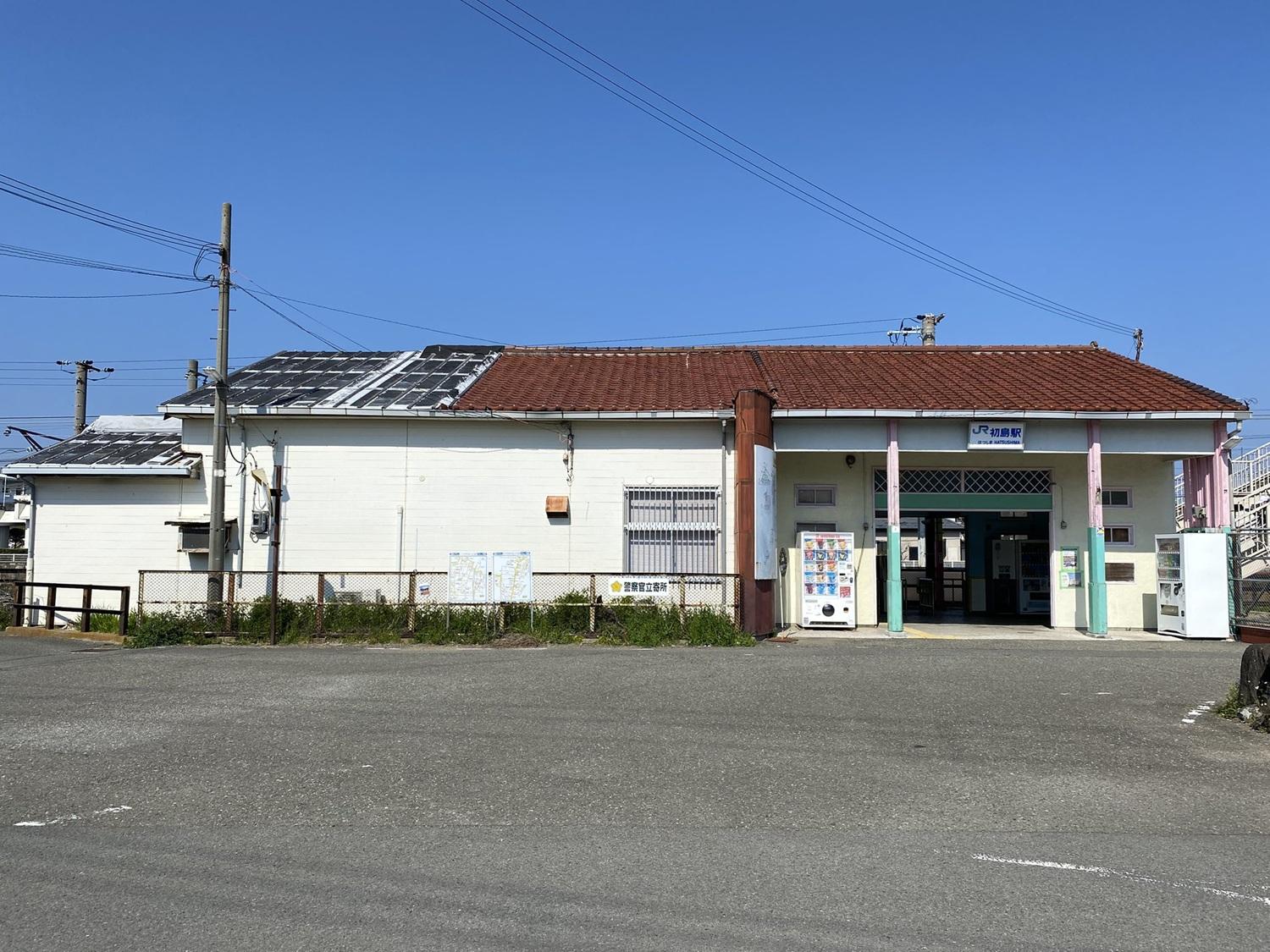 舊有的車站站舍。(X)